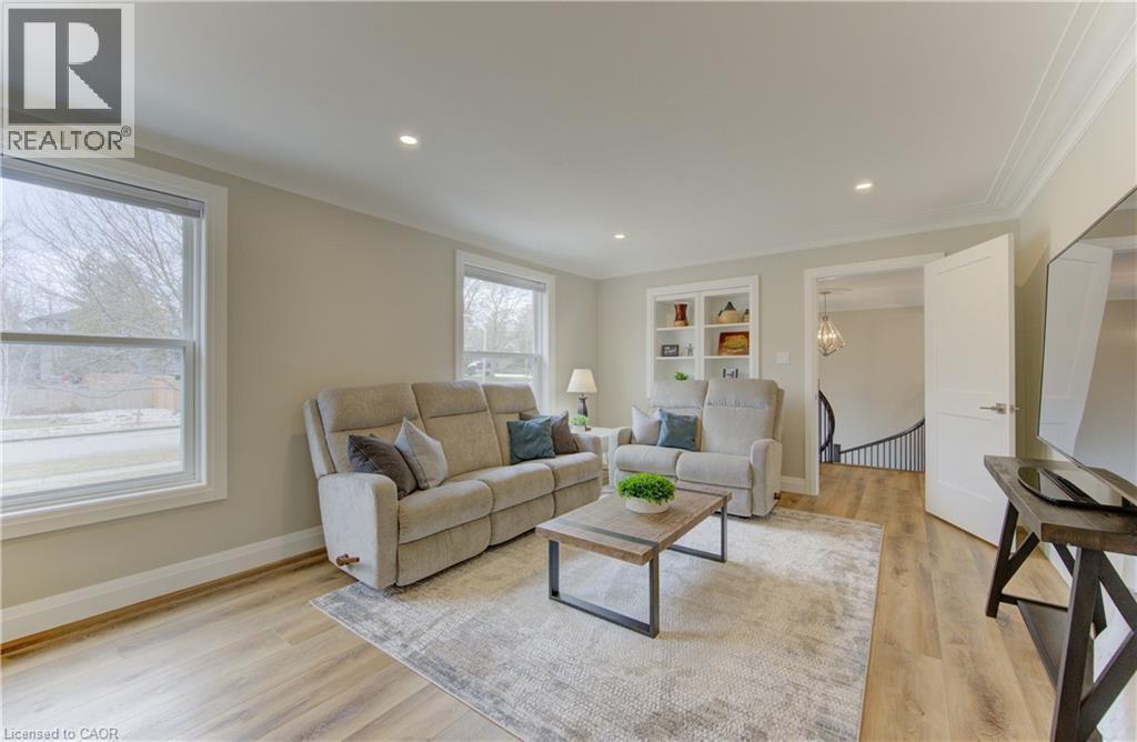 












395 WARRINGTON Drive

,
Waterloo,




Ontario
N2L2P7

