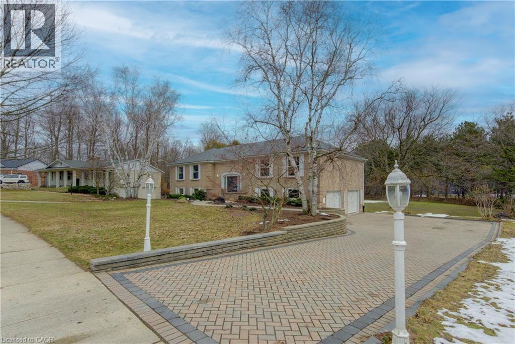 












395 WARRINGTON Drive

,
Waterloo,




Ontario
N2L2P7

