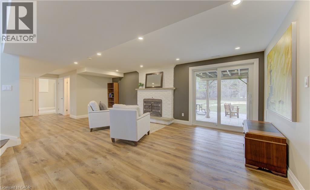 












395 WARRINGTON Drive

,
Waterloo,




Ontario
N2L2P7

