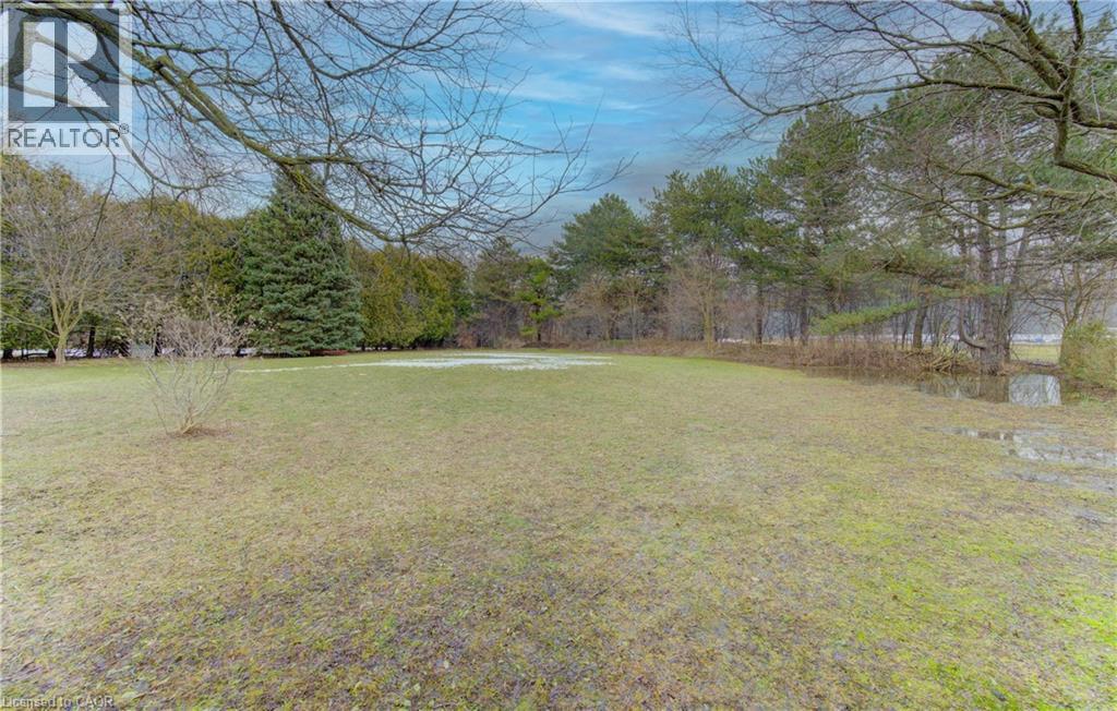 












395 WARRINGTON Drive

,
Waterloo,




Ontario
N2L2P7

