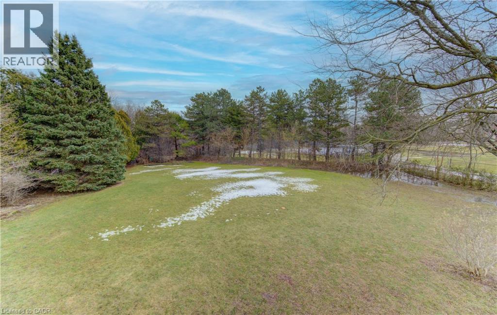 












395 WARRINGTON Drive

,
Waterloo,




Ontario
N2L2P7

