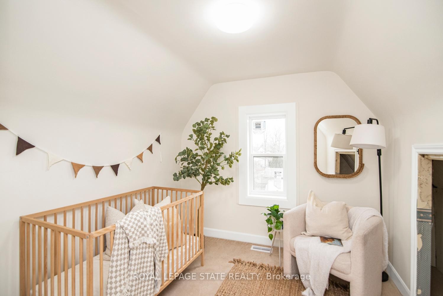 









7


Stapleton

Avenue,
Hamilton,




ON
L8H 3N4

