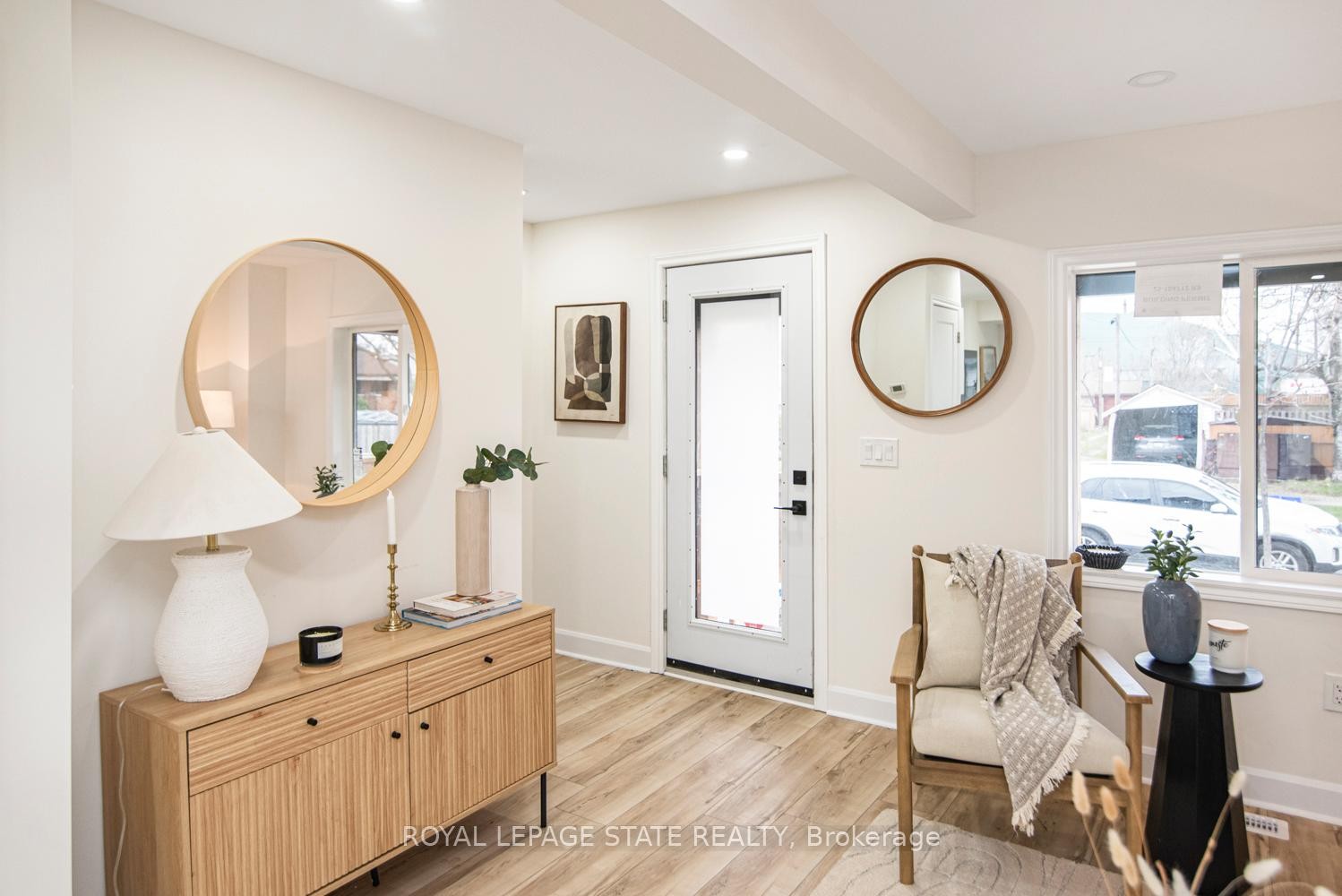 









7


Stapleton

Avenue,
Hamilton,




ON
L8H 3N4

