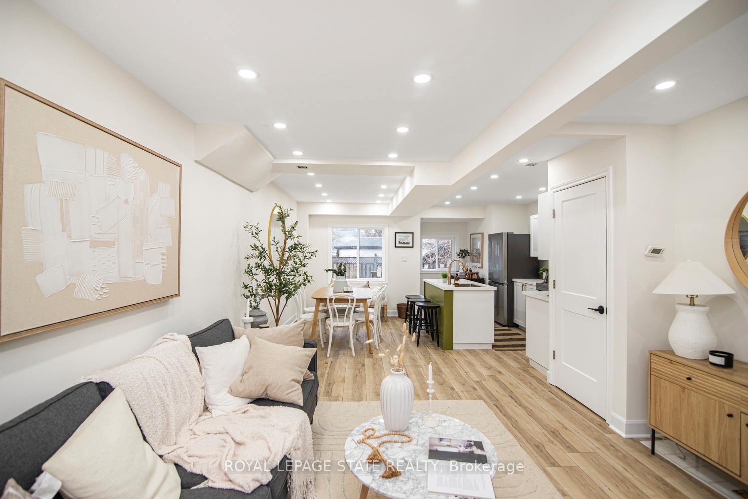 









7


Stapleton

Avenue,
Hamilton,




ON
L8H 3N4

