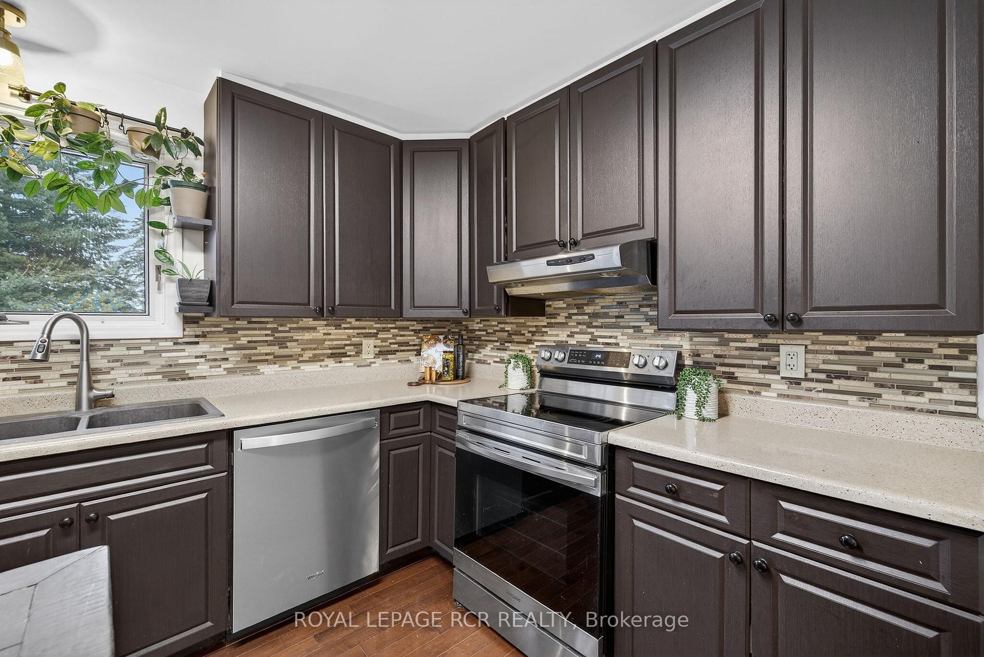 









11


Hilltop

Drive,
Caledon,




ON
L7C 1K7

