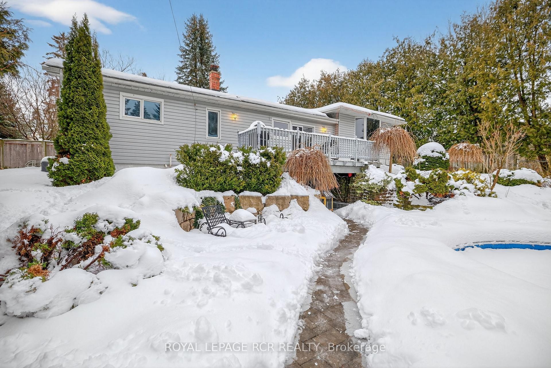 









11


Hilltop

Drive,
Caledon,




ON
L7C 1K7

