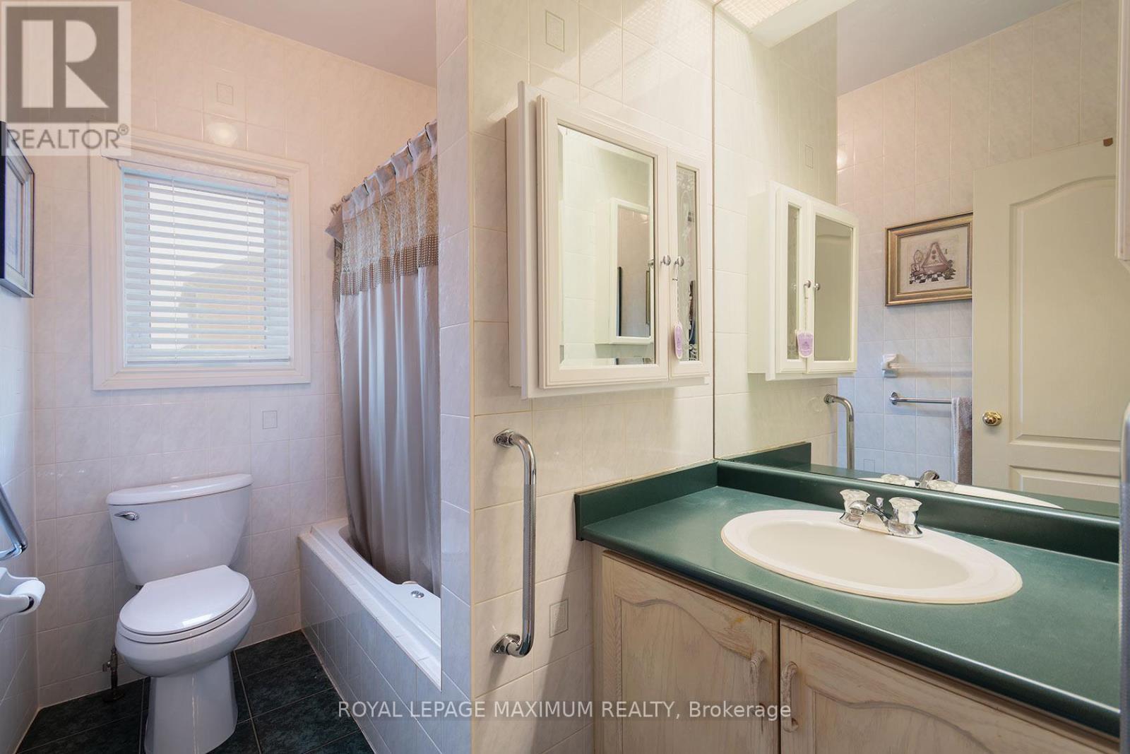 












14 MUSTANG ROAD

,
Vaughan,




Ontario
L6A1X4

