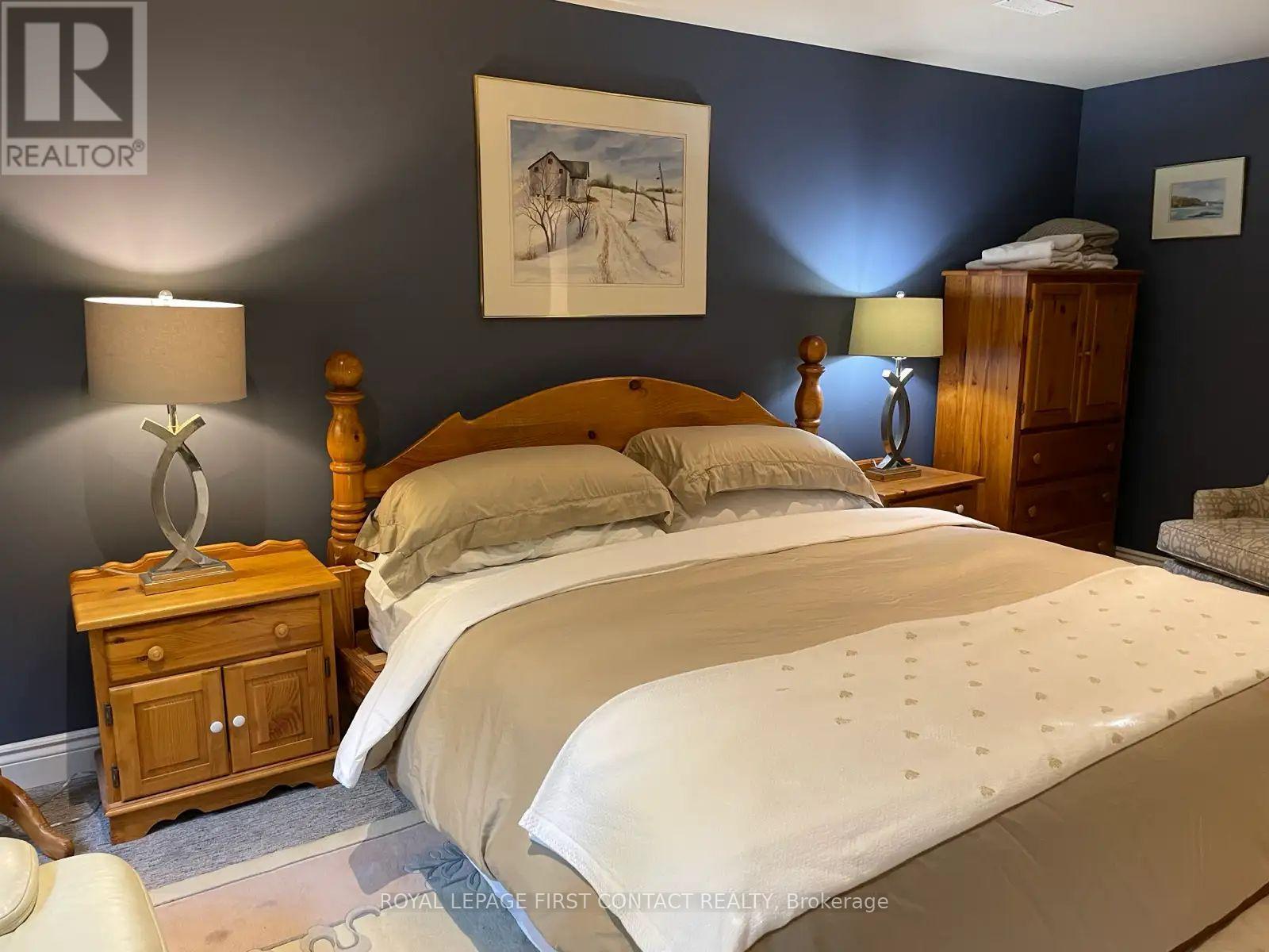 












52 PINE RIDGE TRAIL

,
Oro-Medonte,




Ontario
L4M4Y8

