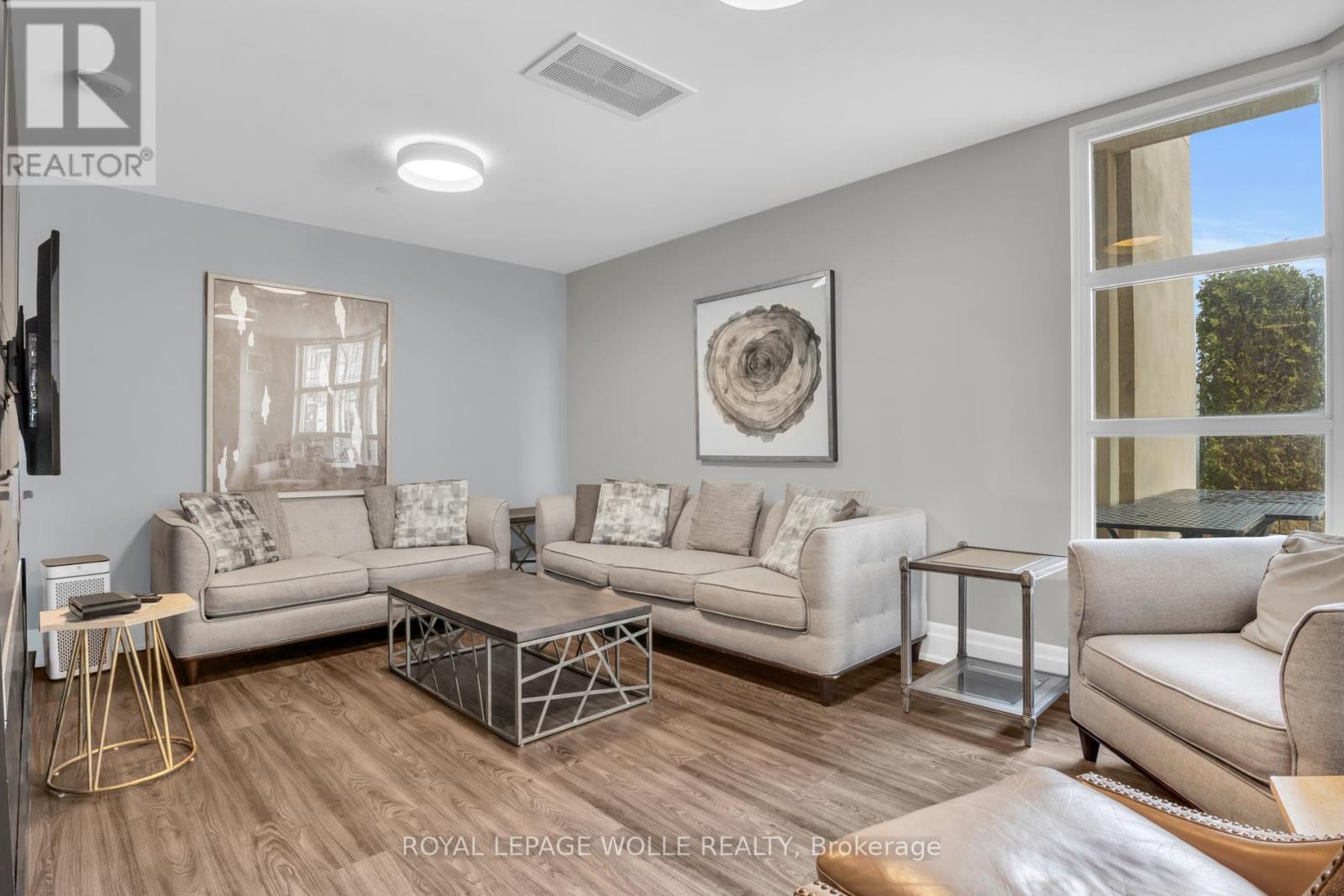 












904 - 144 PARK STREET

,
Waterloo,




Ontario
N2L0B6

