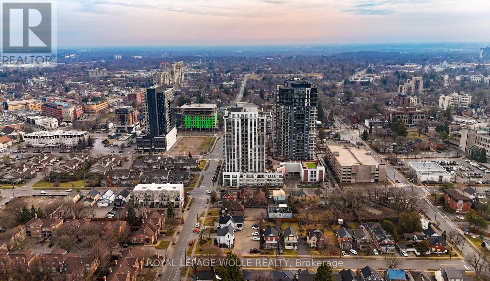 












904 - 144 PARK STREET

,
Waterloo,




Ontario
N2L0B6

