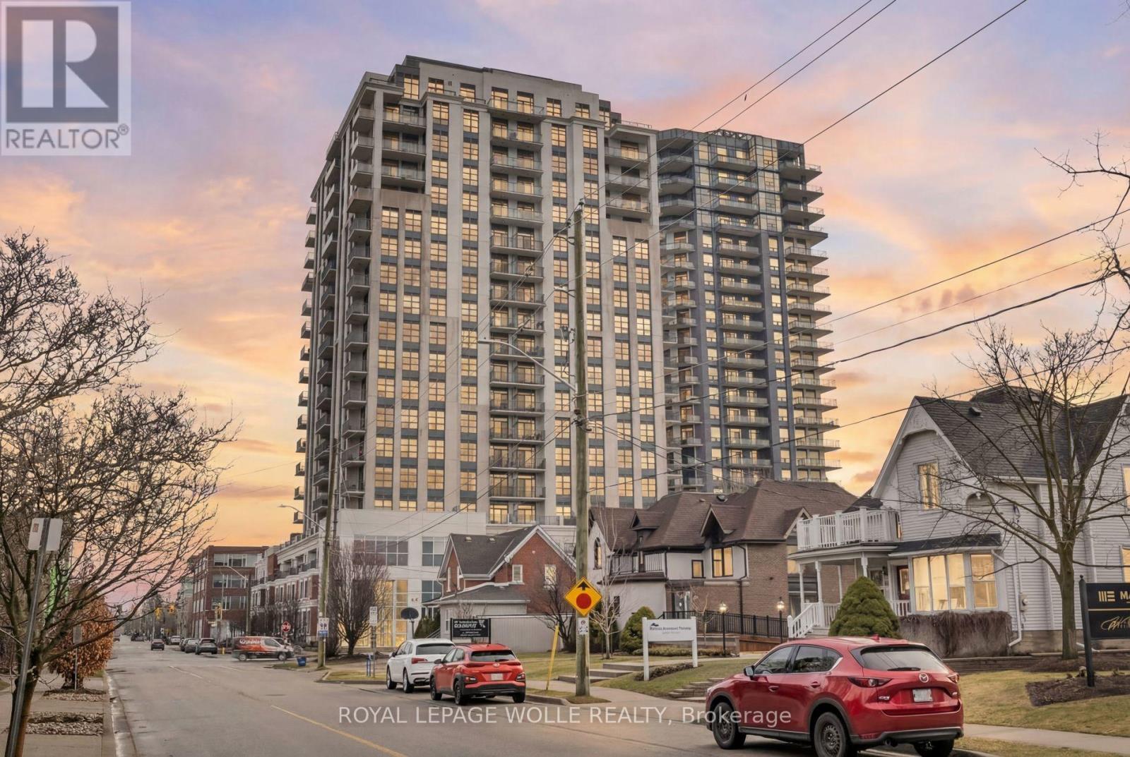 












904 - 144 PARK STREET

,
Waterloo,




Ontario
N2L0B6

