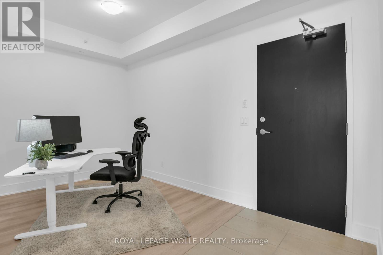 












904 - 144 PARK STREET

,
Waterloo,




Ontario
N2L0B6

