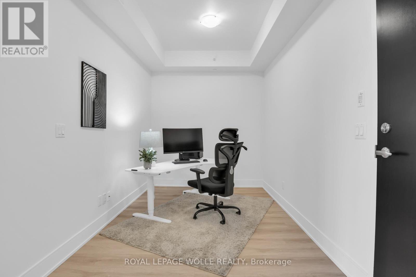 












904 - 144 PARK STREET

,
Waterloo,




Ontario
N2L0B6

