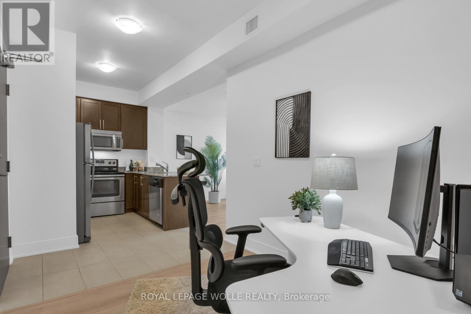 












904 - 144 PARK STREET

,
Waterloo,




Ontario
N2L0B6

