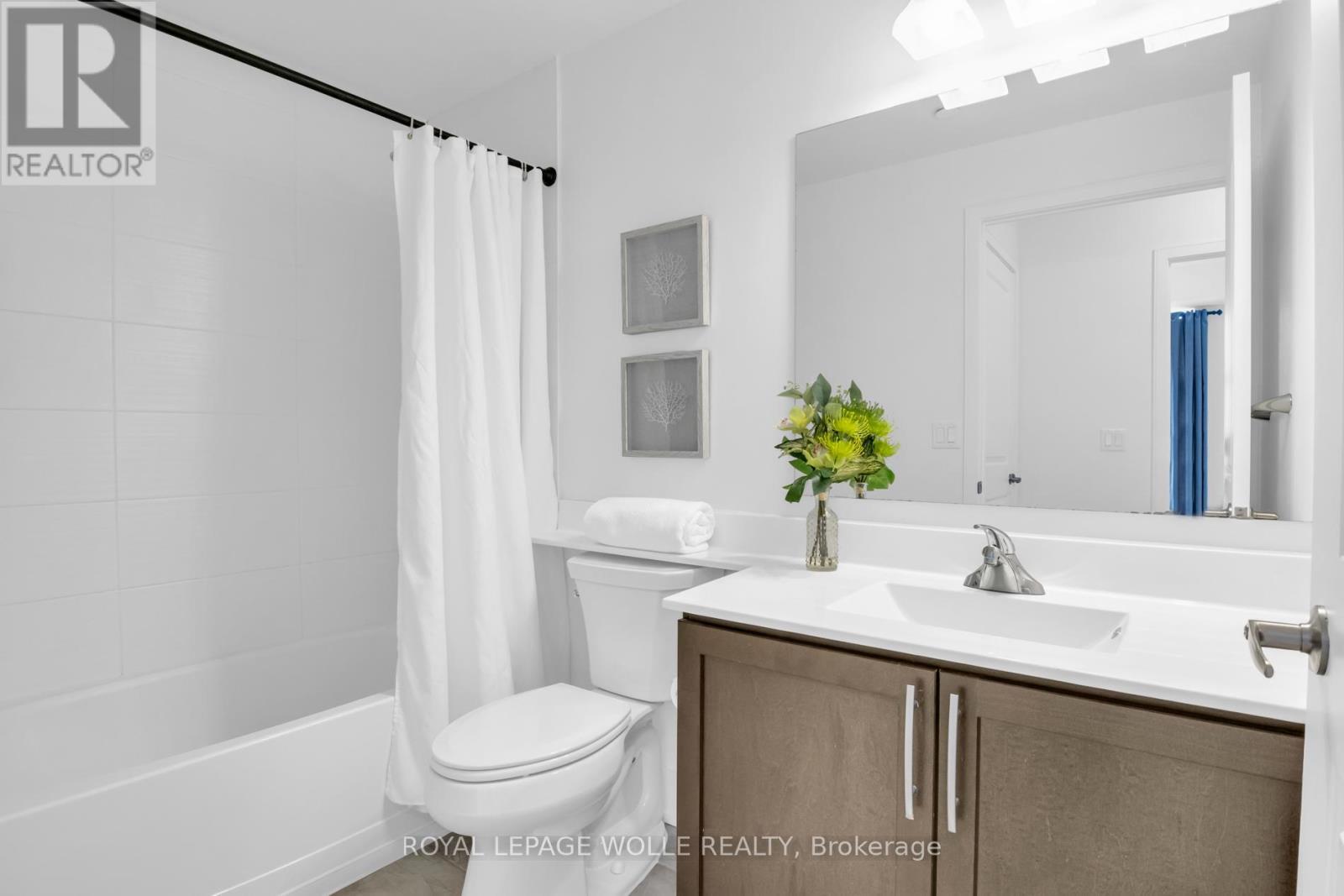 












904 - 144 PARK STREET

,
Waterloo,




Ontario
N2L0B6

