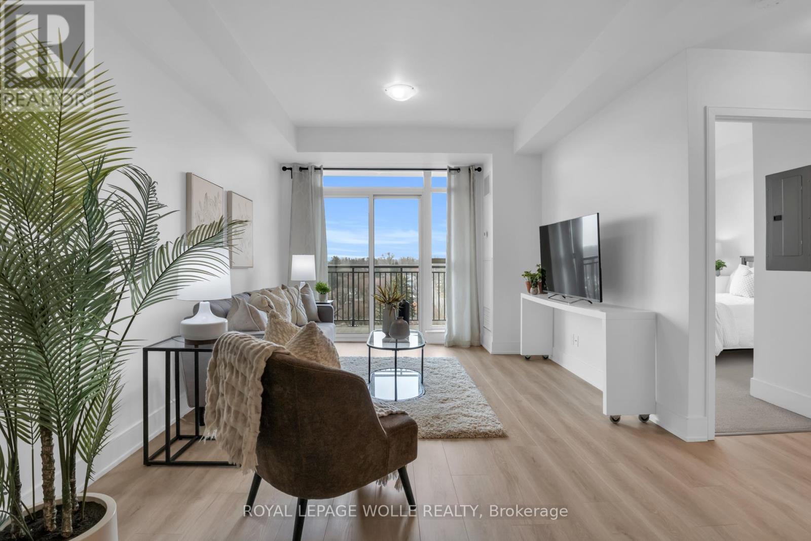 












904 - 144 PARK STREET

,
Waterloo,




Ontario
N2L0B6

