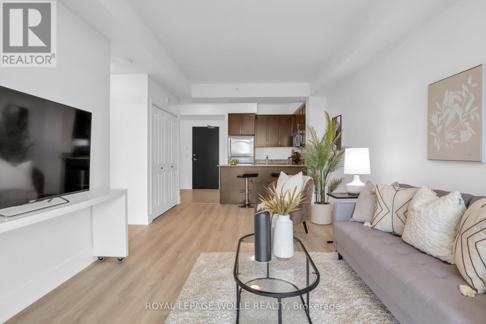 












904 - 144 PARK STREET

,
Waterloo,




Ontario
N2L0B6

