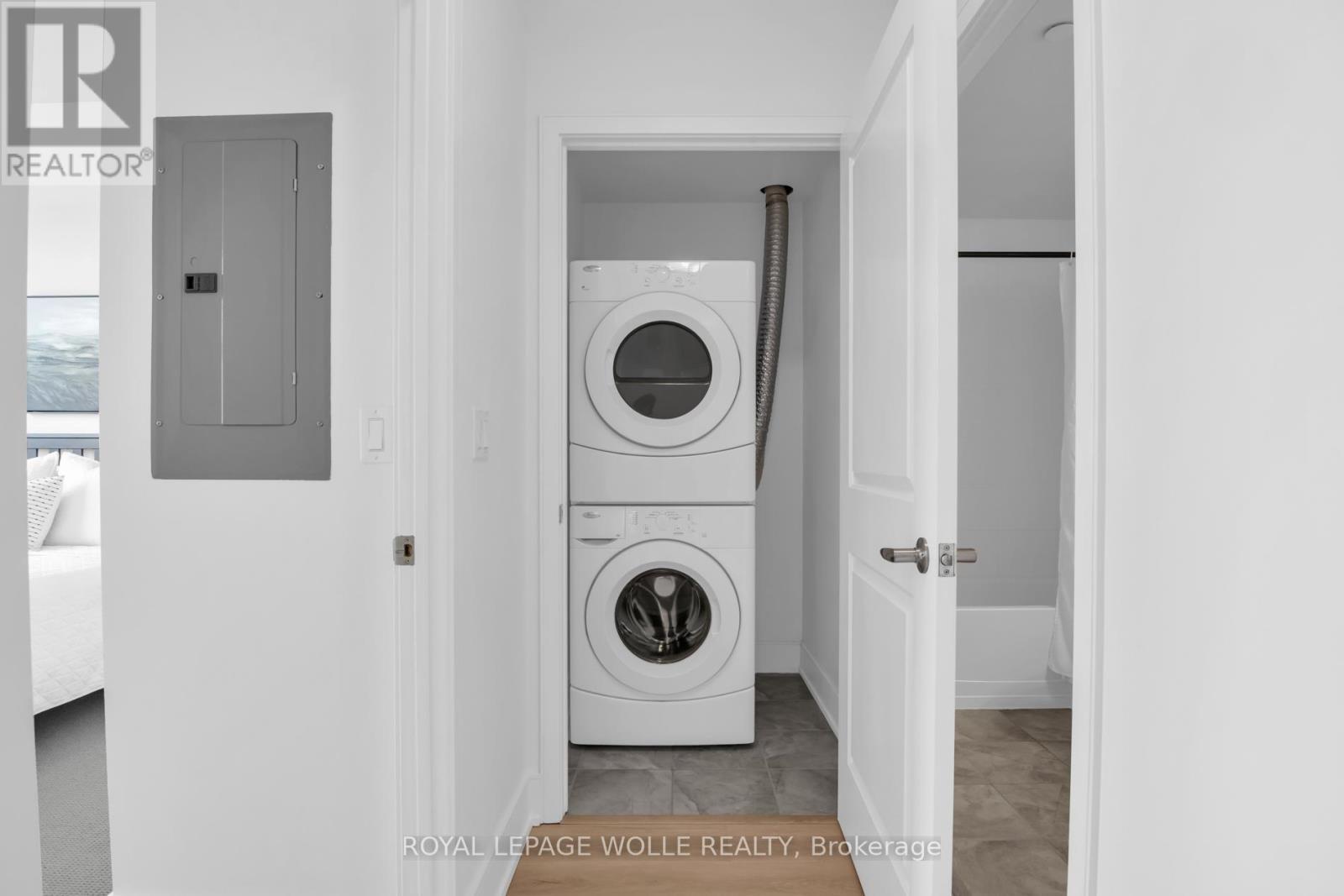 












904 - 144 PARK STREET

,
Waterloo,




Ontario
N2L0B6

