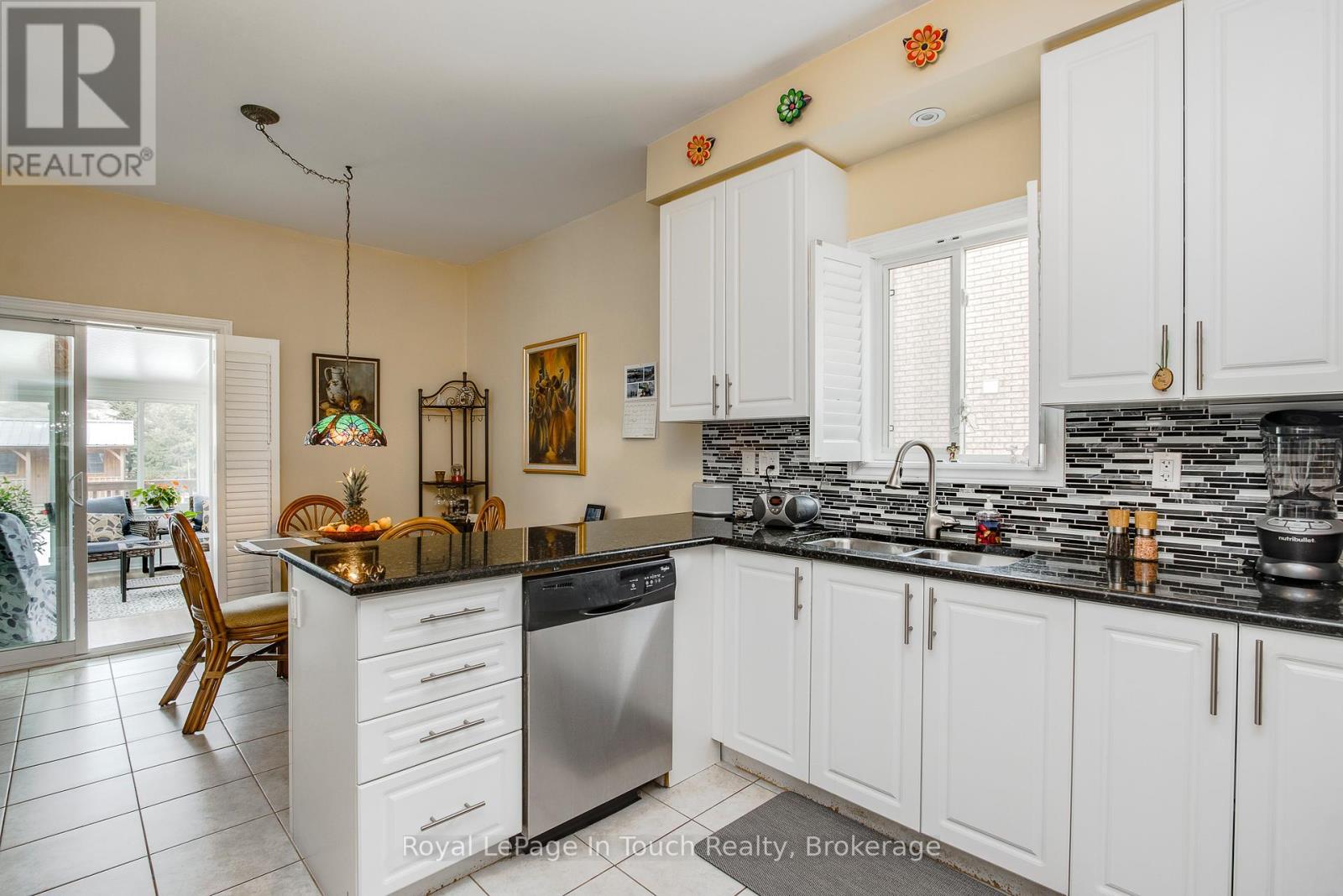 












75 PEARL STREET

,
Wasaga Beach,




Ontario
L9Z0G8

