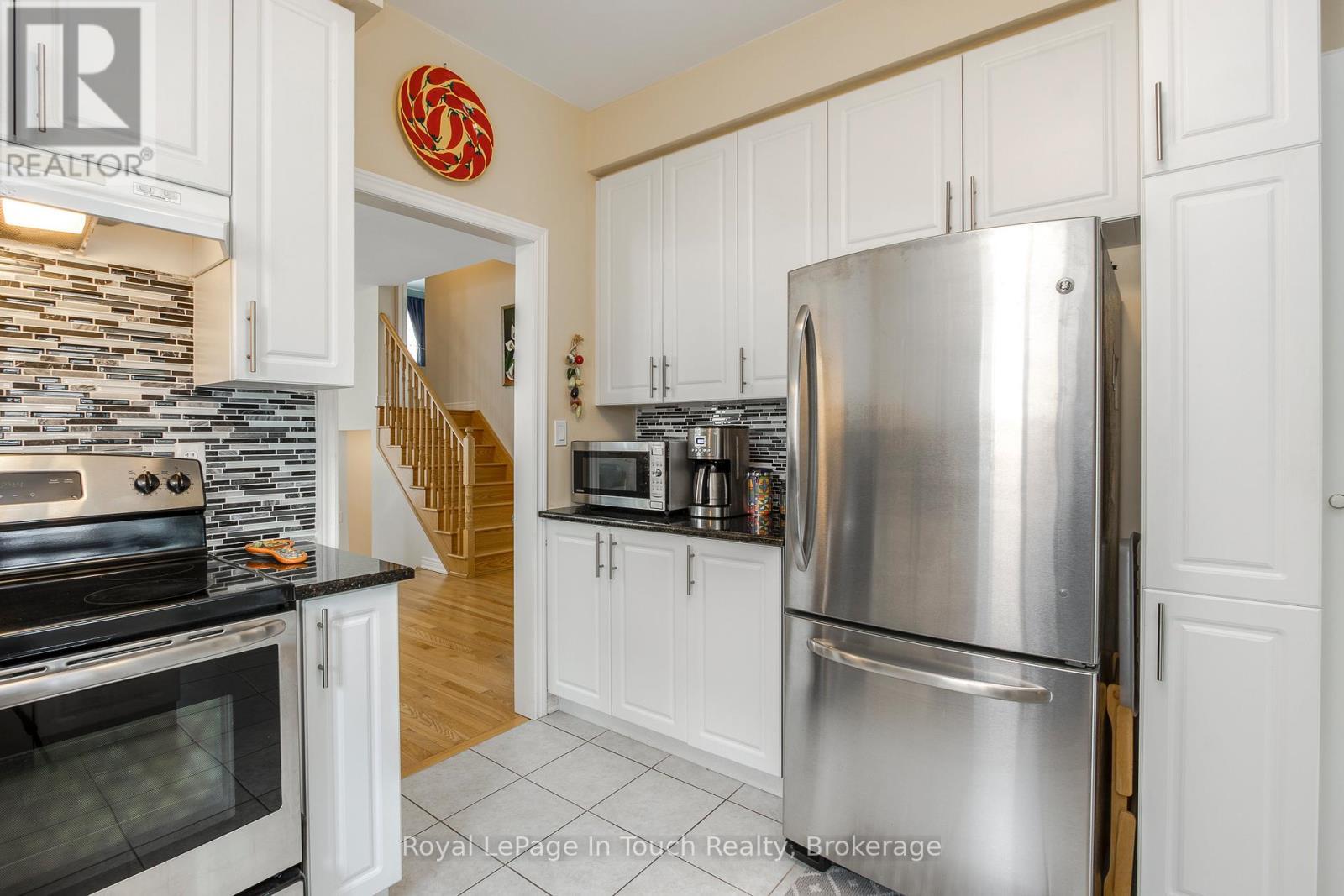 












75 PEARL STREET

,
Wasaga Beach,




Ontario
L9Z0G8

