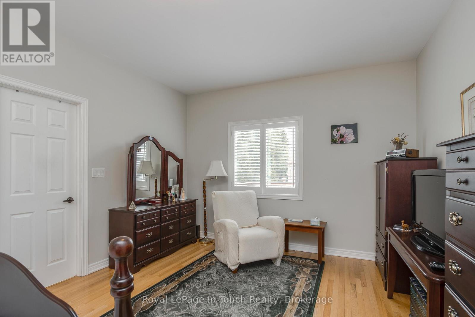 












75 PEARL STREET

,
Wasaga Beach,




Ontario
L9Z0G8


