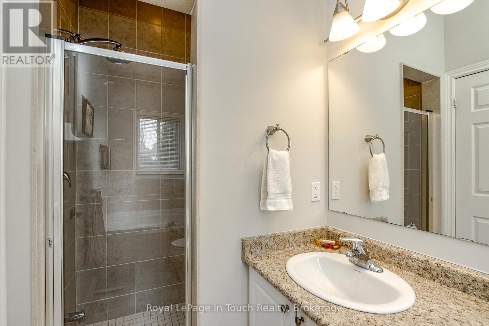 












75 PEARL STREET

,
Wasaga Beach,




Ontario
L9Z0G8

