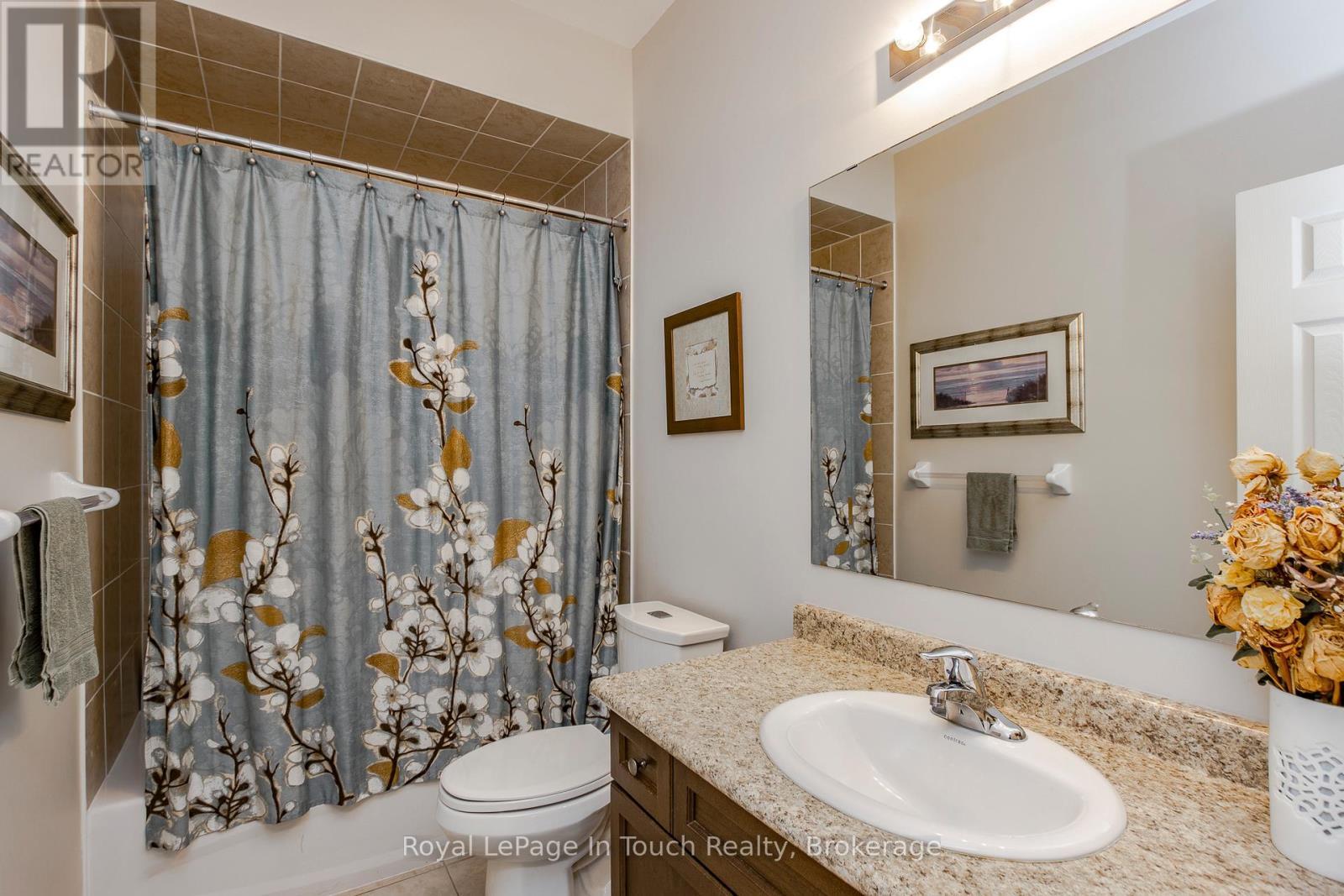 












75 PEARL STREET

,
Wasaga Beach,




Ontario
L9Z0G8

