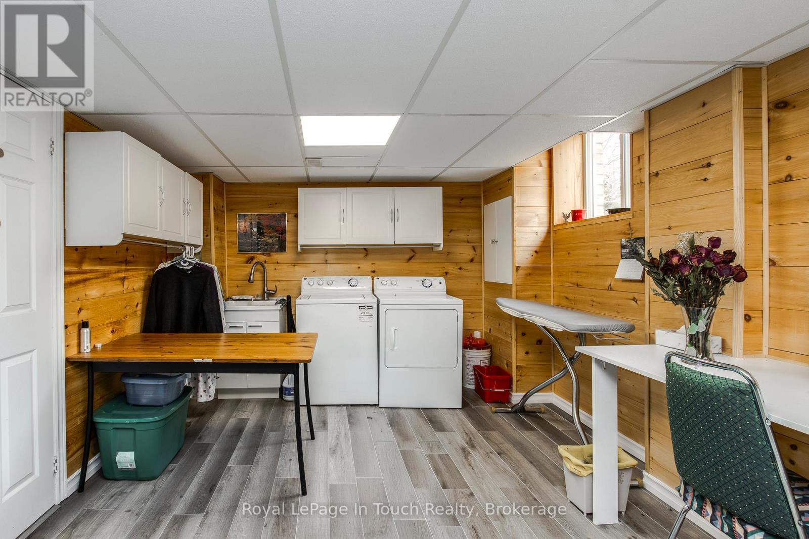 












75 PEARL STREET

,
Wasaga Beach,




Ontario
L9Z0G8

