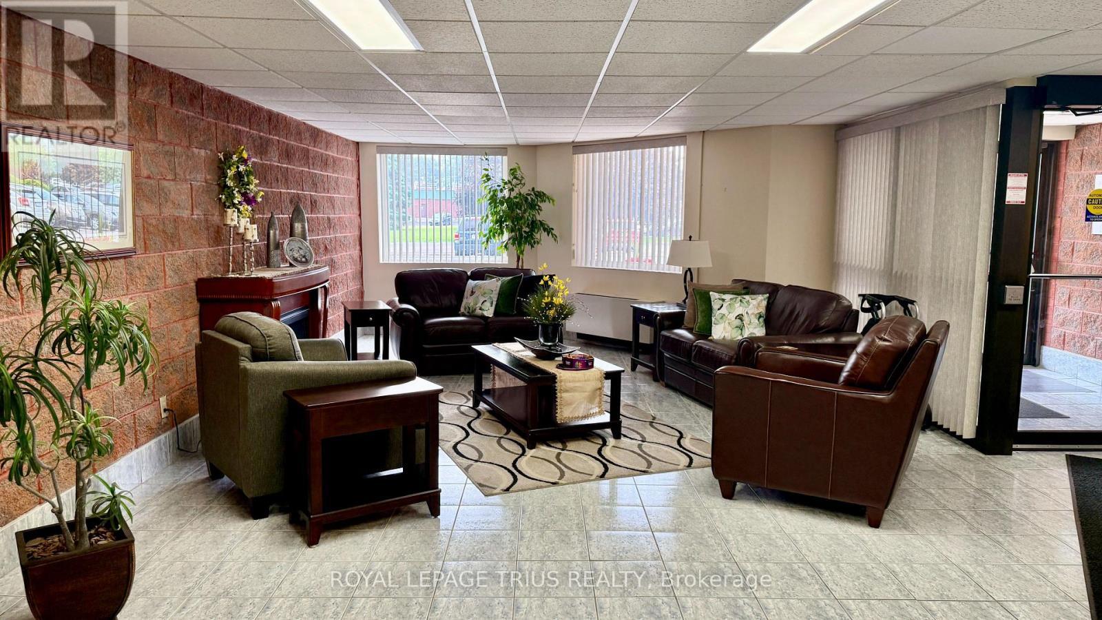 












604 - 5 MILL POND COURT

,
Norfolk (Simcoe),




Ontario
N3Y5J6

