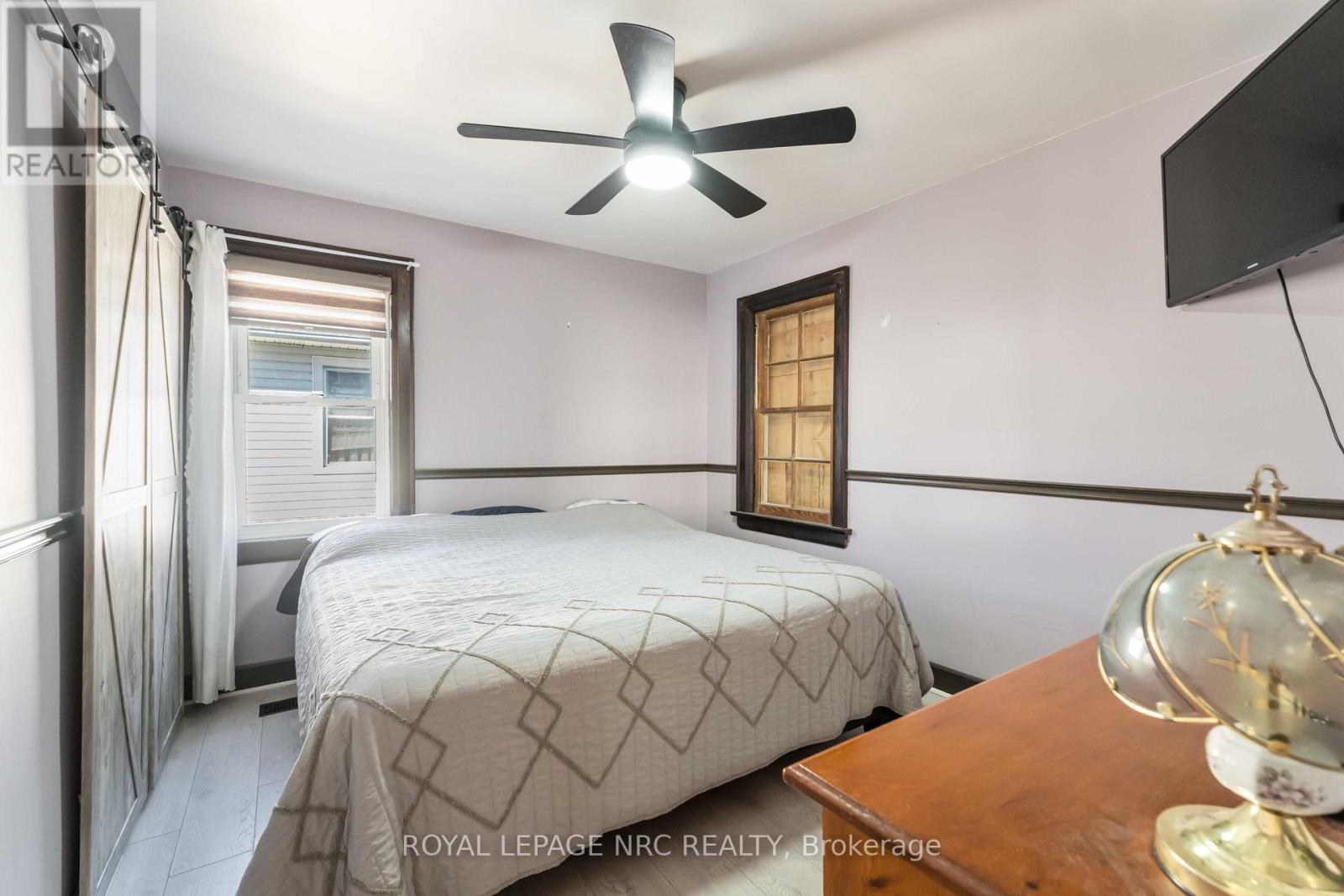 












103 CLARE AVENUE

,
Port Colborne (Sugarloaf),




Ontario
L3K5H6

