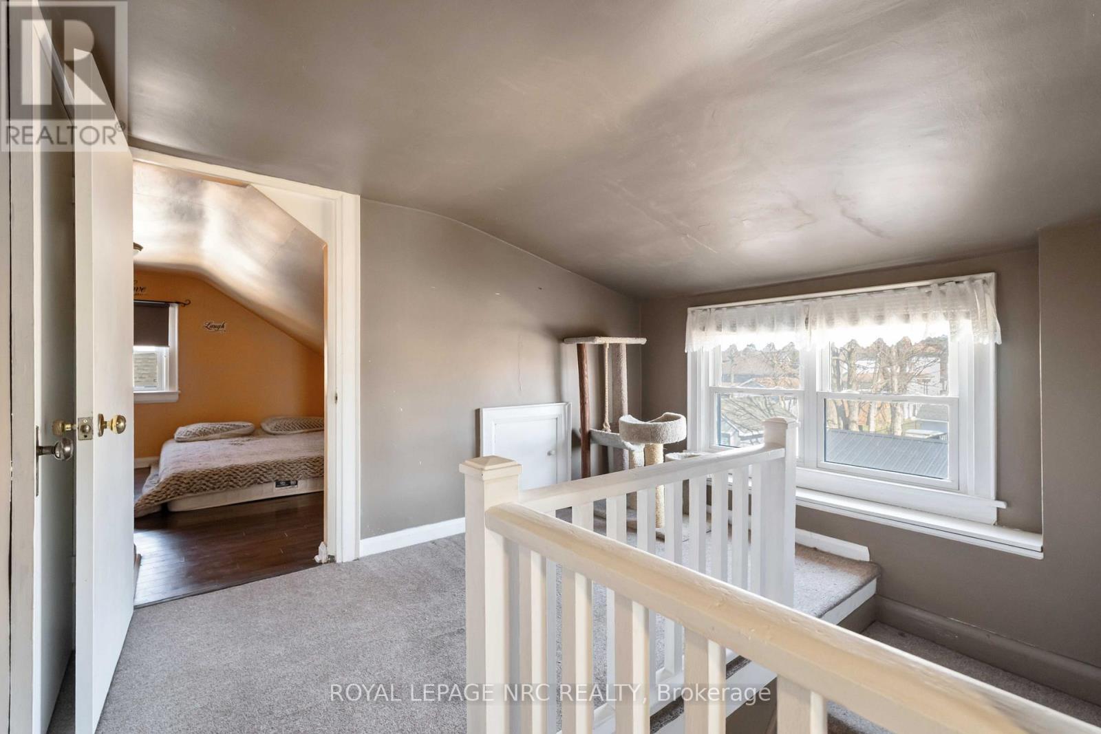 












103 CLARE AVENUE

,
Port Colborne (Sugarloaf),




Ontario
L3K5H6

