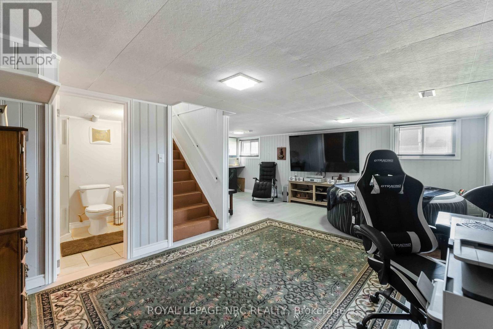 












103 CLARE AVENUE

,
Port Colborne (Sugarloaf),




Ontario
L3K5H6

