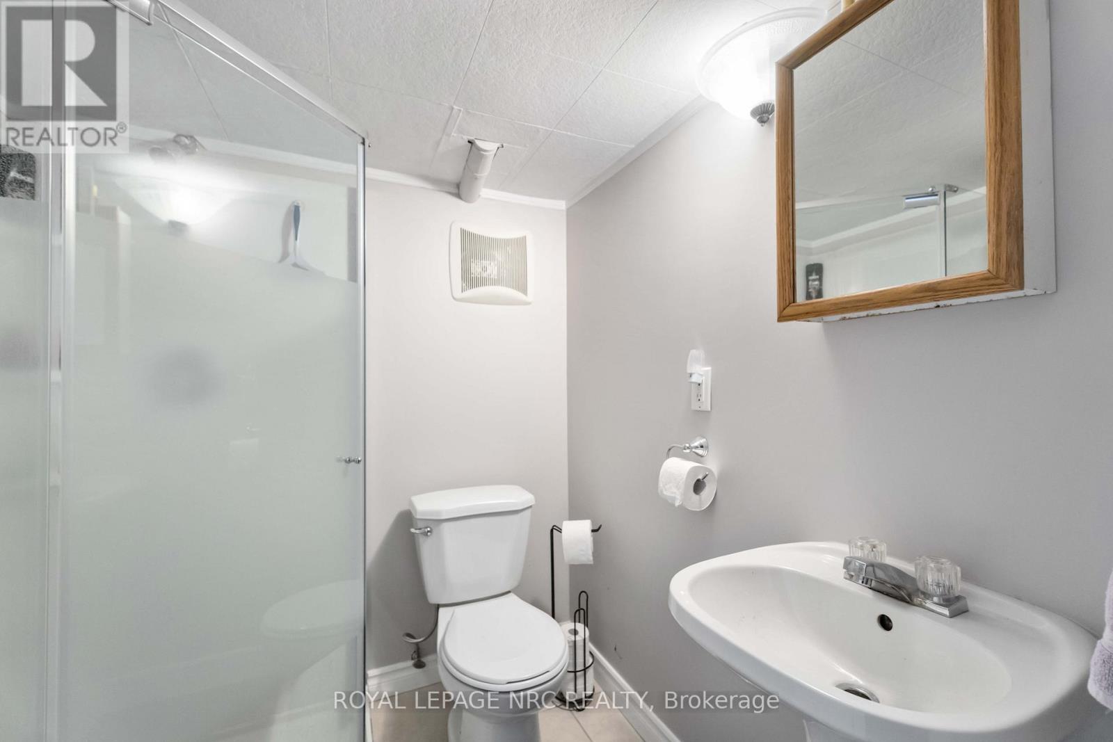 












103 CLARE AVENUE

,
Port Colborne (Sugarloaf),




Ontario
L3K5H6

