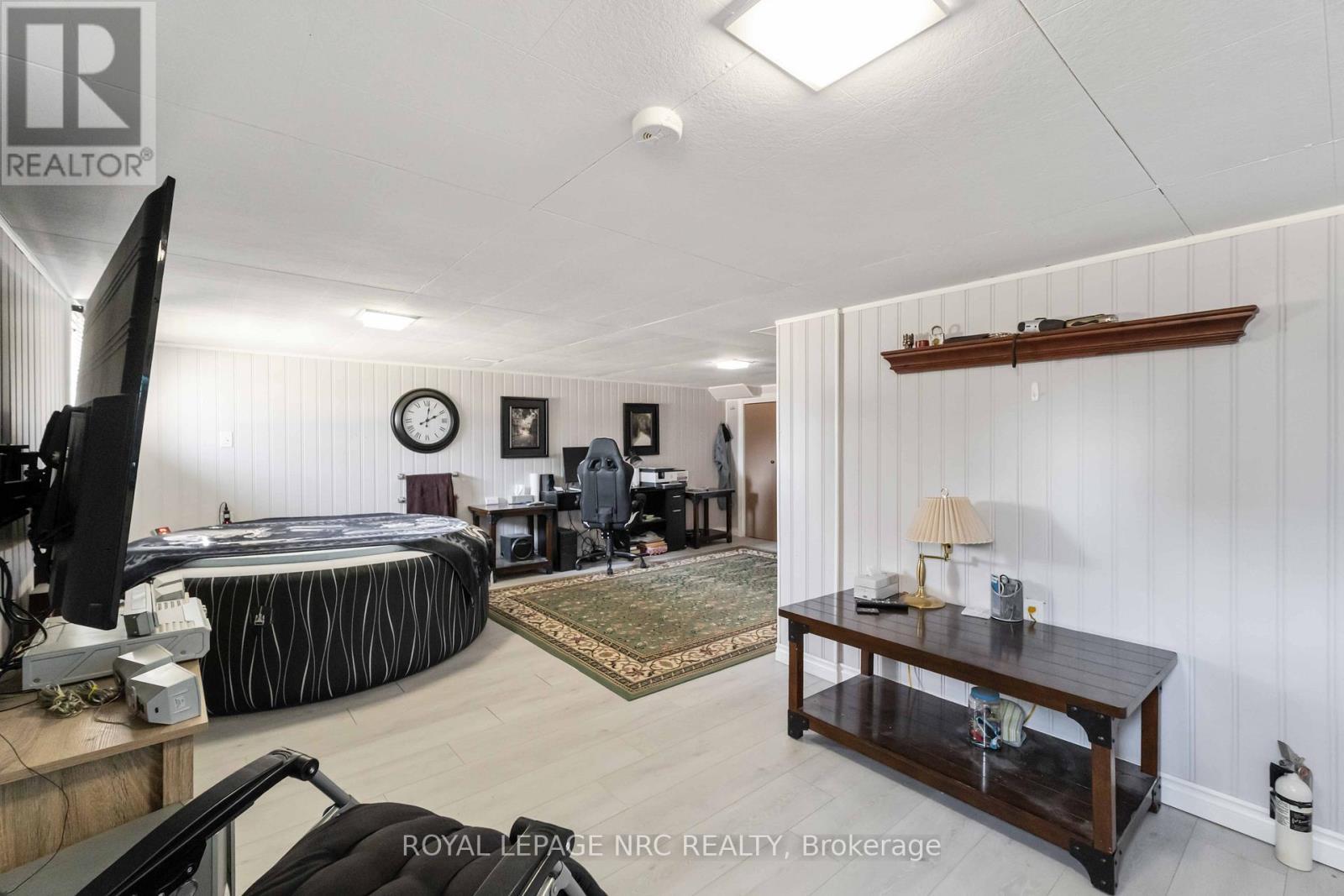 












103 CLARE AVENUE

,
Port Colborne (Sugarloaf),




Ontario
L3K5H6

