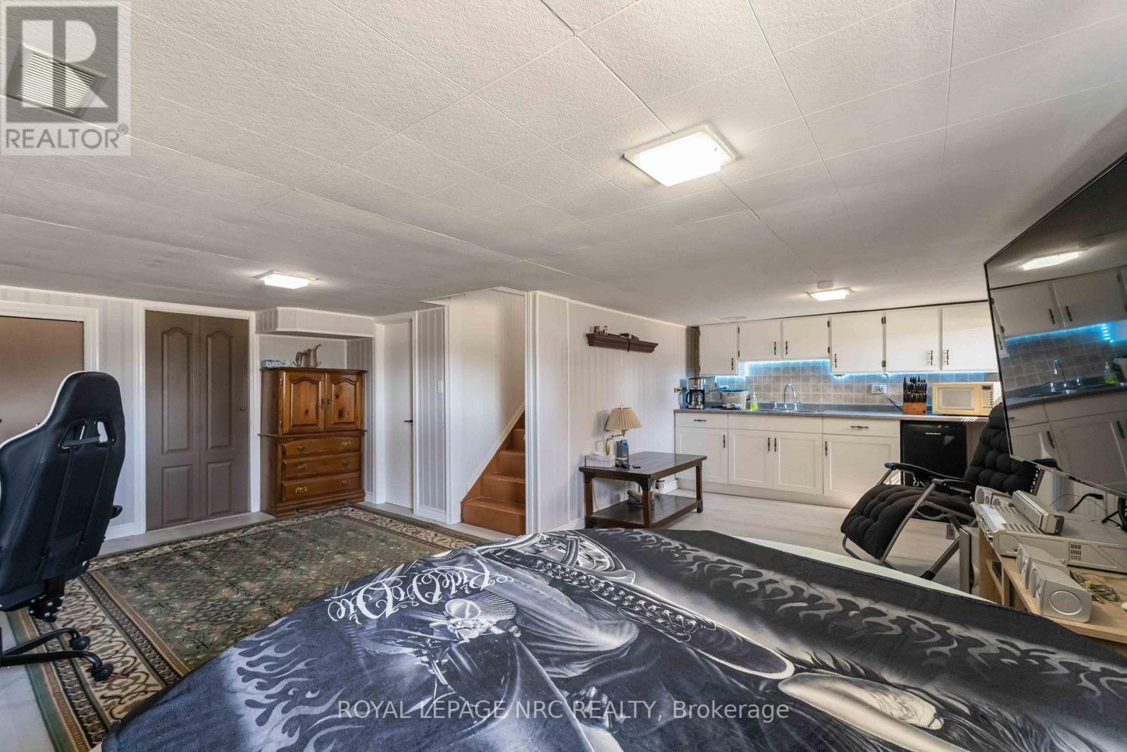 












103 CLARE AVENUE

,
Port Colborne (Sugarloaf),




Ontario
L3K5H6

