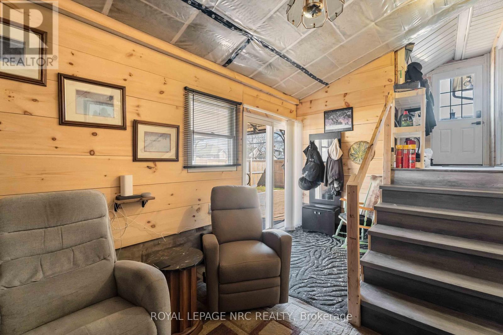 












103 CLARE AVENUE

,
Port Colborne (Sugarloaf),




Ontario
L3K5H6


