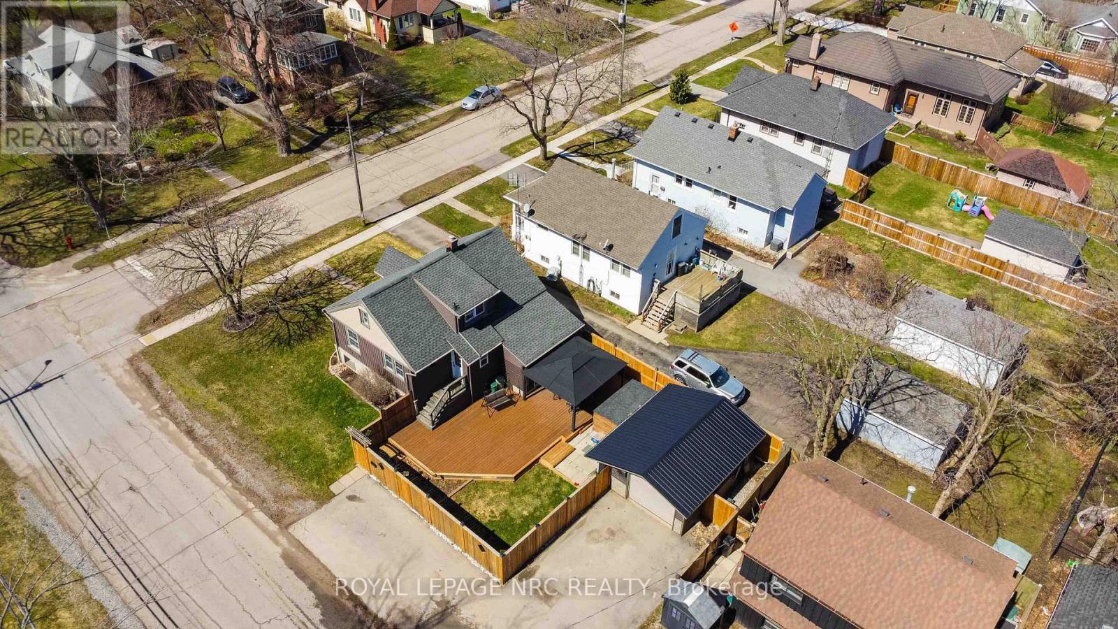 












103 CLARE AVENUE

,
Port Colborne (Sugarloaf),




Ontario
L3K5H6

