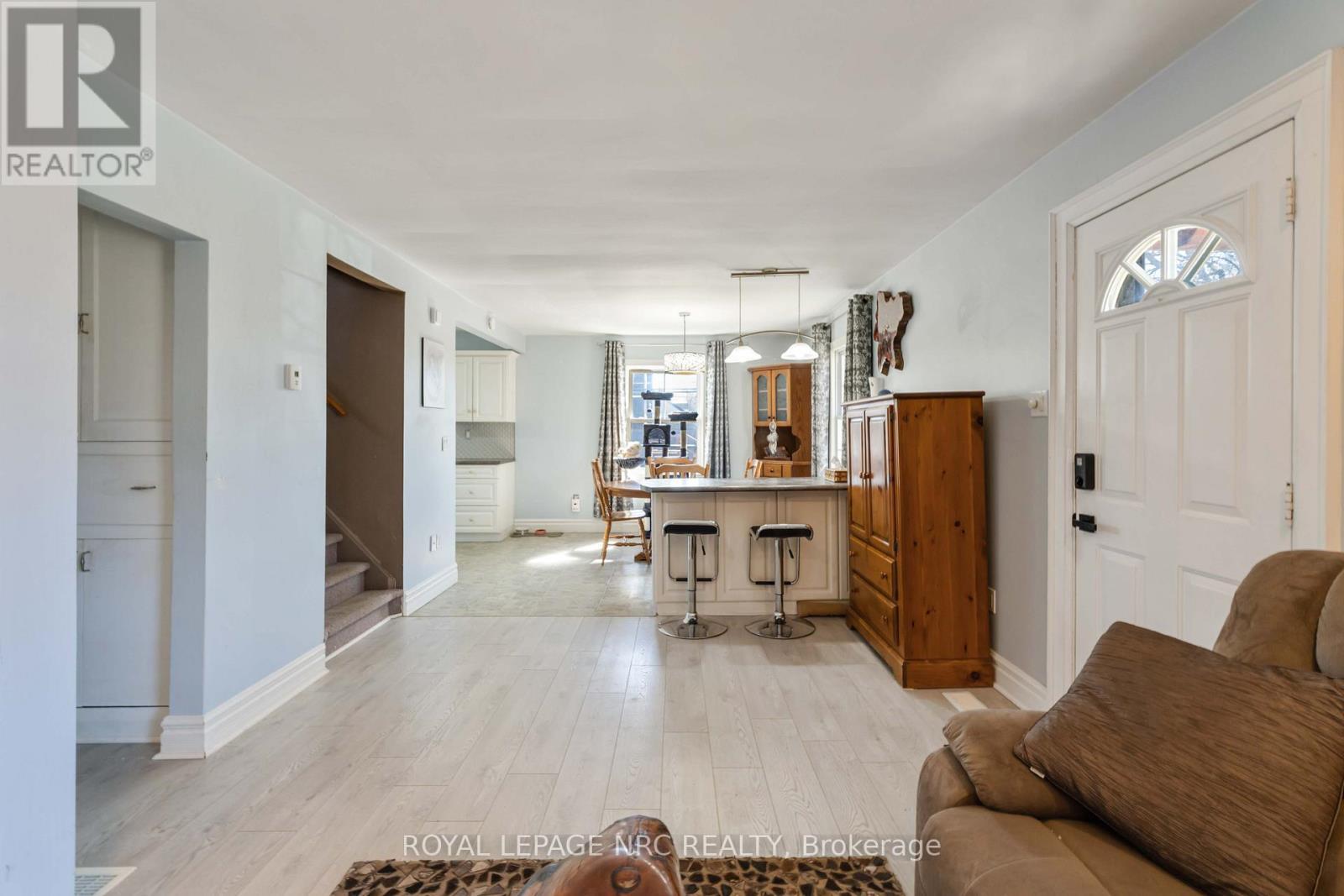 












103 CLARE AVENUE

,
Port Colborne (Sugarloaf),




Ontario
L3K5H6

