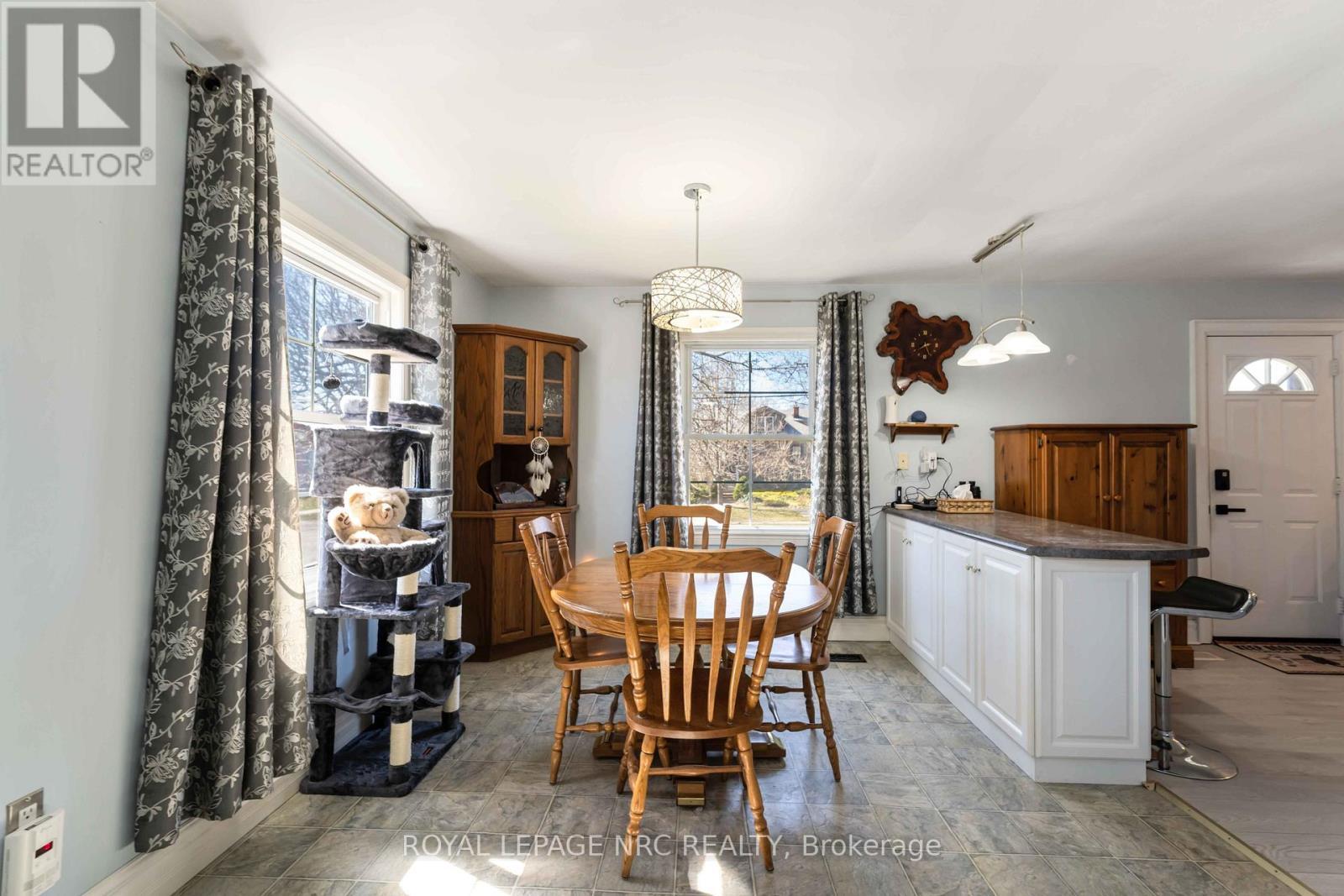 












103 CLARE AVENUE

,
Port Colborne (Sugarloaf),




Ontario
L3K5H6

