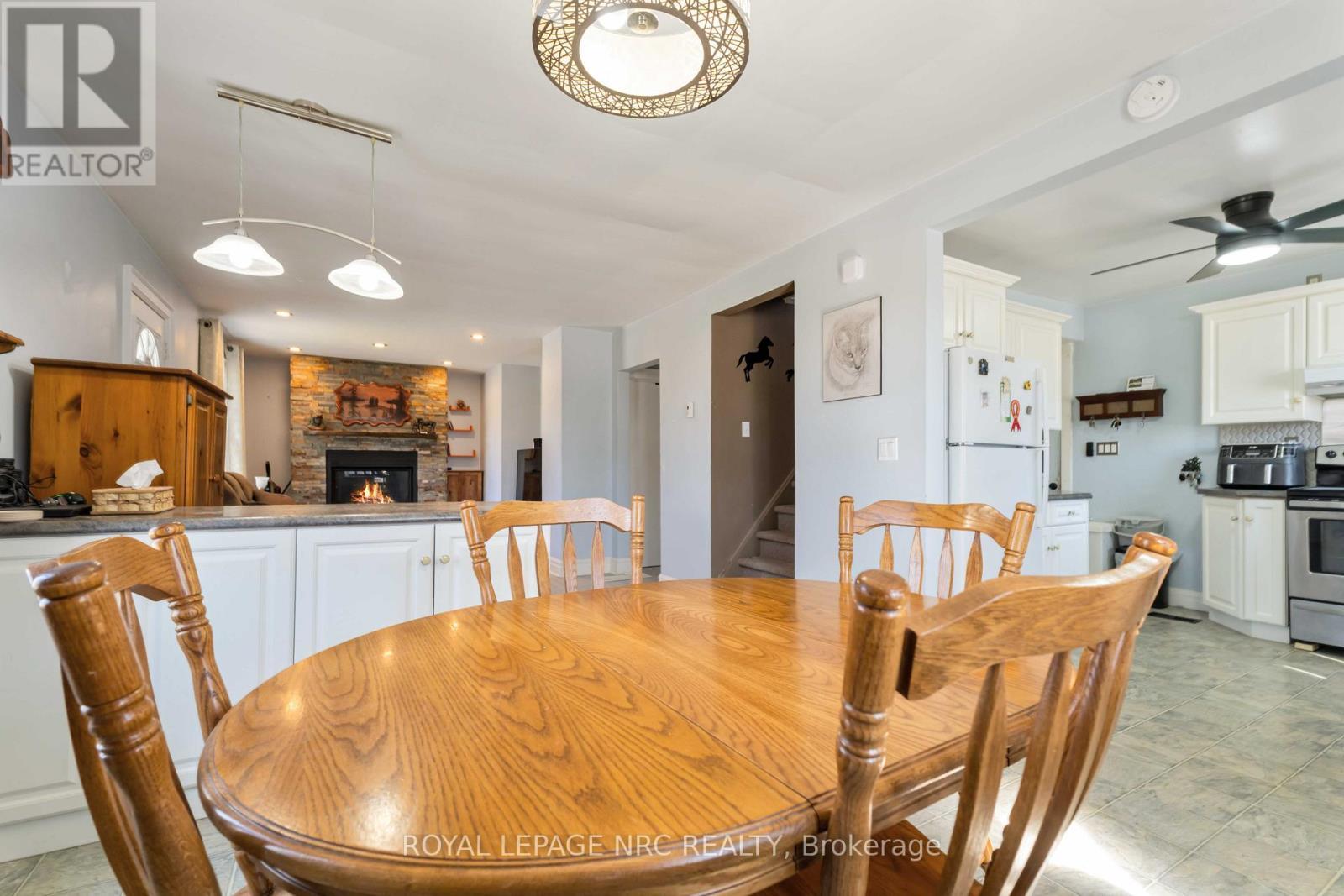 












103 CLARE AVENUE

,
Port Colborne (Sugarloaf),




Ontario
L3K5H6

