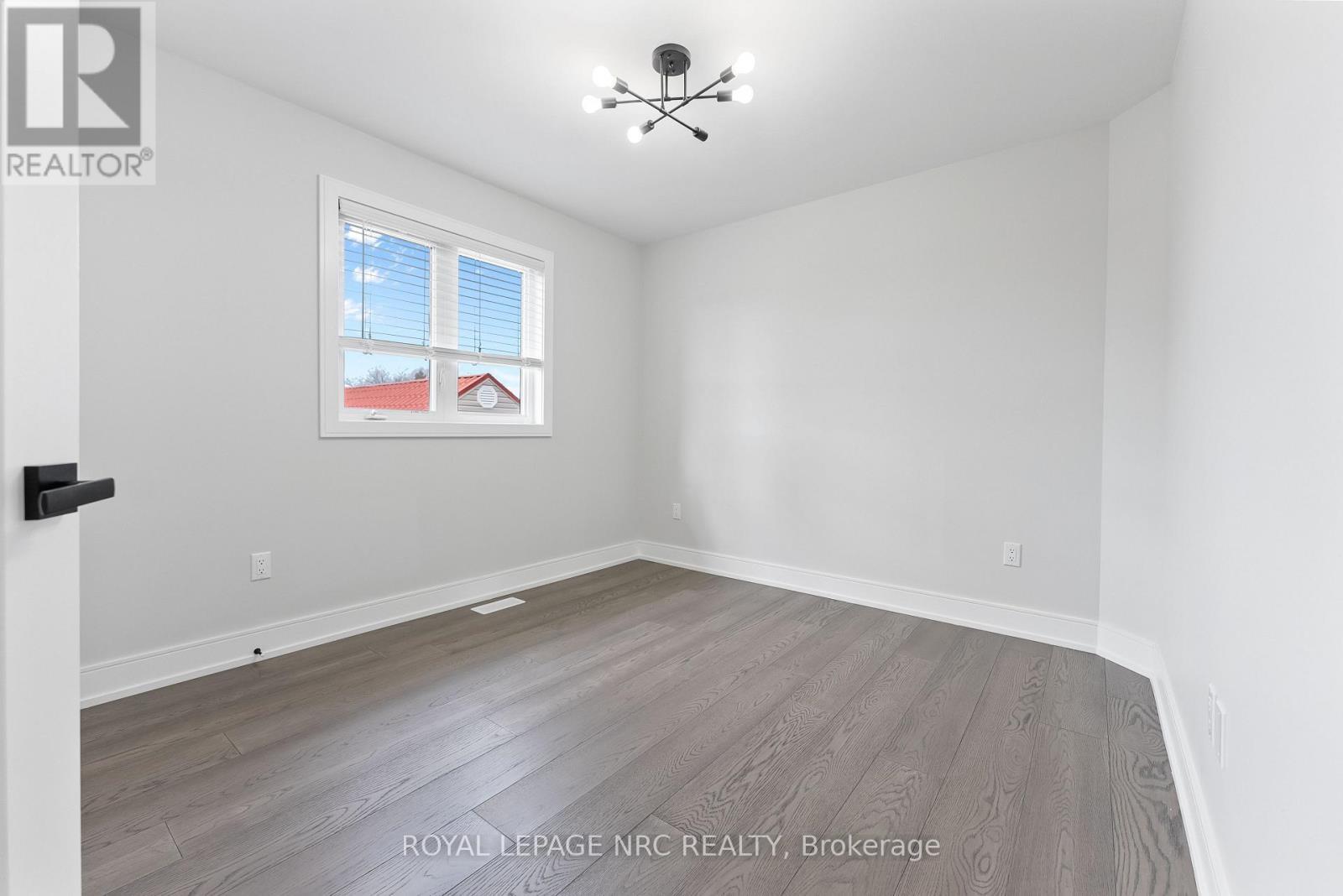 












318 RIVER ROAD

,
Welland (Welland Downtown),




Ontario
L3B2S4

