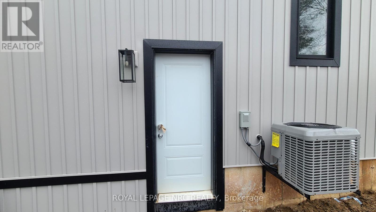 












318 RIVER ROAD

,
Welland (Welland Downtown),




Ontario
L3B2S4

