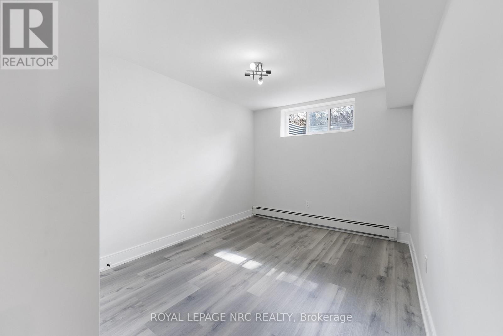 












318 RIVER ROAD

,
Welland (Welland Downtown),




Ontario
L3B2S4


