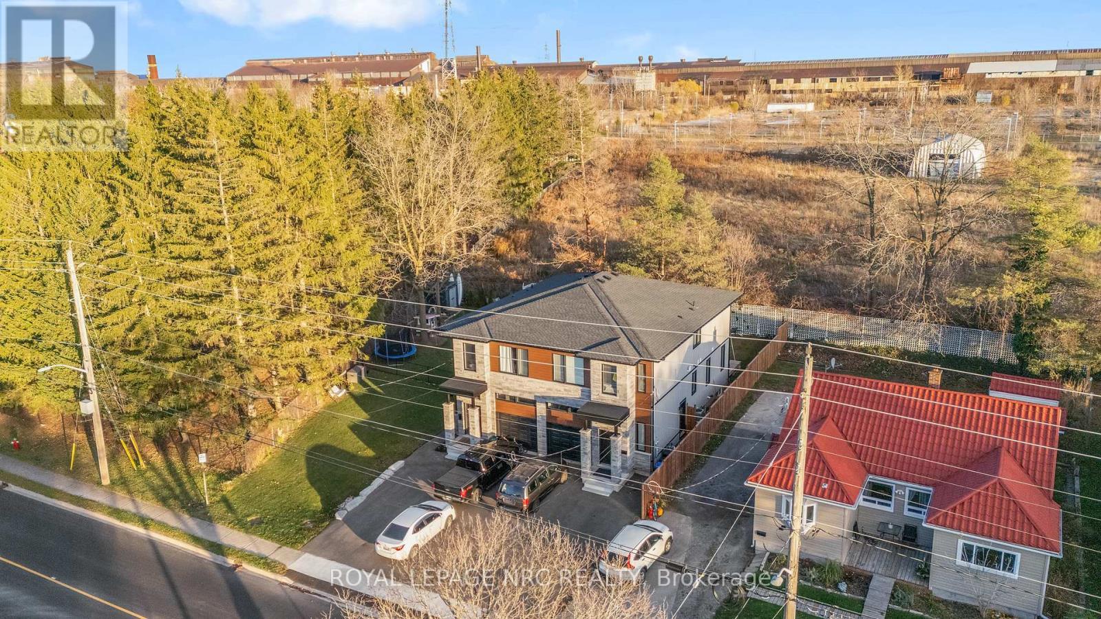












318 RIVER ROAD

,
Welland (Welland Downtown),




Ontario
L3B2S4

