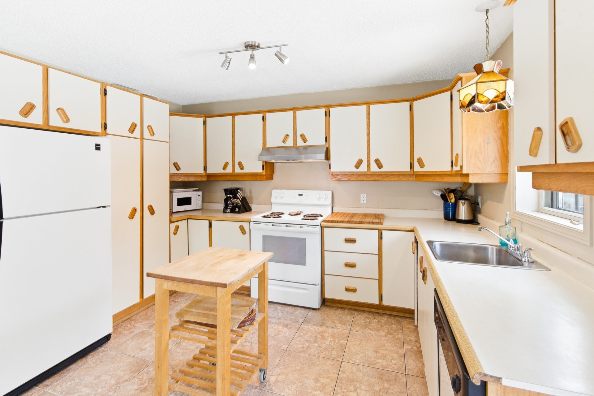 









324


Rue Bertrand

,
Gatineau (Buckingham),




QC
J8L3N7

