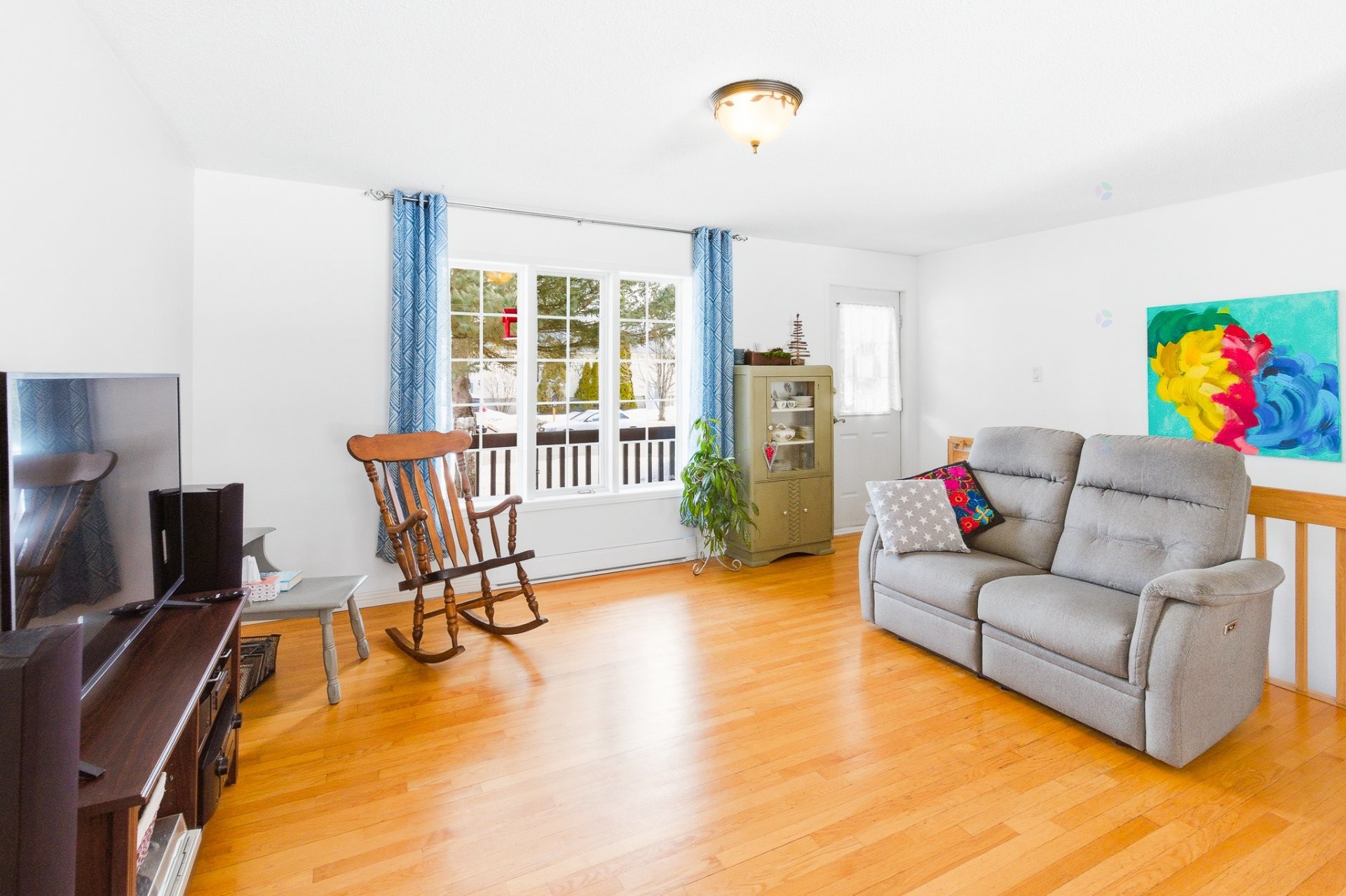 









324


Rue Bertrand

,
Gatineau (Buckingham),




QC
J8L3N7

