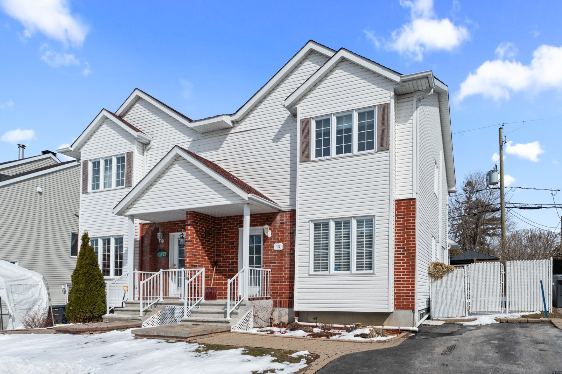 









142


Rue Henri-Angers

,
Laval (Sainte-Rose),




QC
H7L5T1

