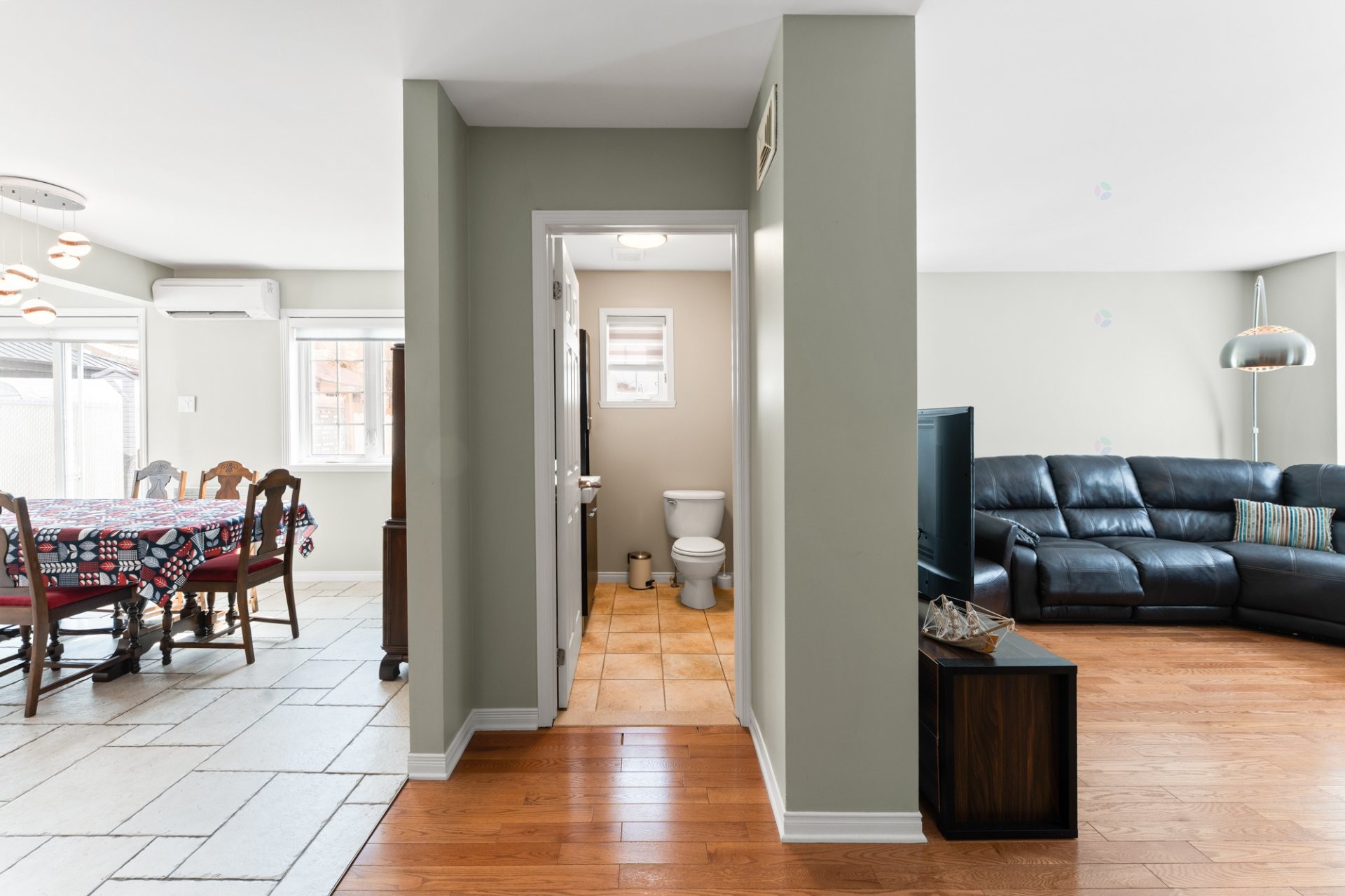 









142


Rue Henri-Angers

,
Laval (Sainte-Rose),




QC
H7L5T1

