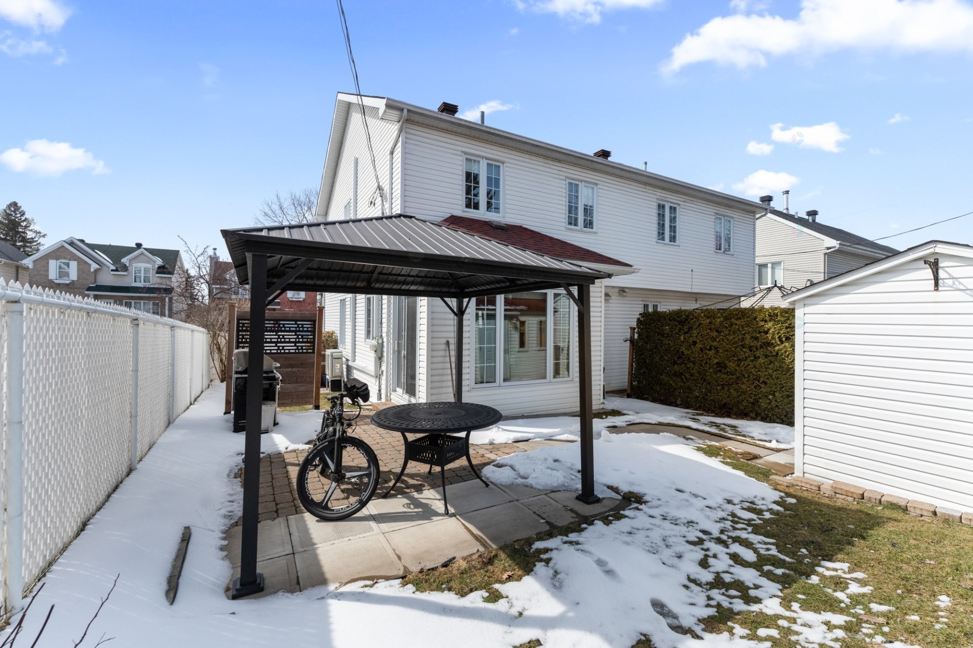 









142


Rue Henri-Angers

,
Laval (Sainte-Rose),




QC
H7L5T1

