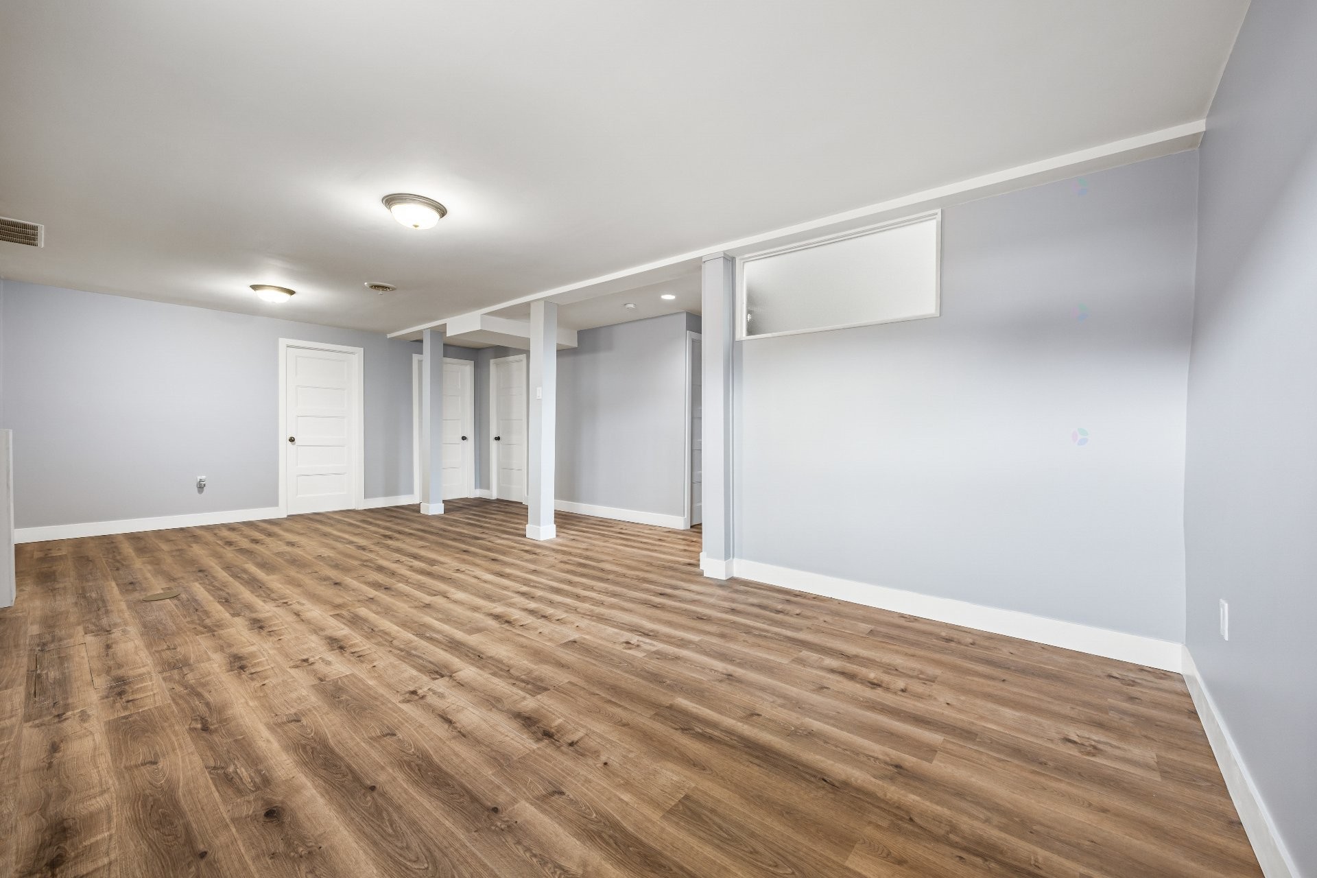 









1905


Rue de Madrid

,
Longueuil (Saint-Hubert),




QC
J3Z1A7


